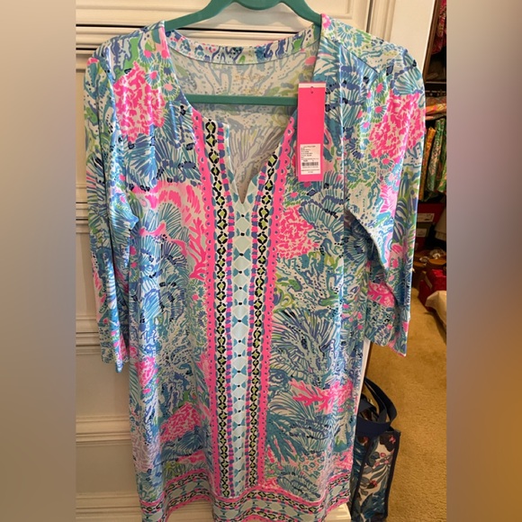 Lilly Pulitzer Dresses & Skirts - Lilly Pulitzer Vibrant Pink and Blue Dress